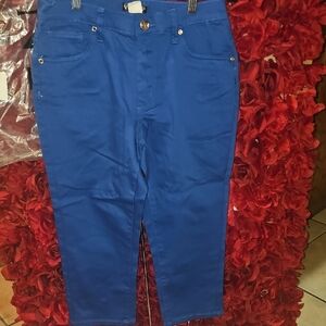 VENUS NWT Blue Straight Jean Capris Modern Fit Size 8